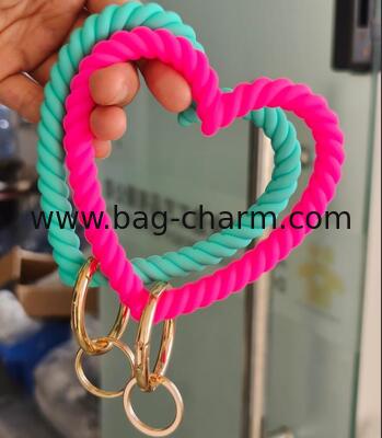 GUGEER Heart Key Chain, Silicon Wristlet Keychain Bangle Keyring Bracelet Holder for Women Girl