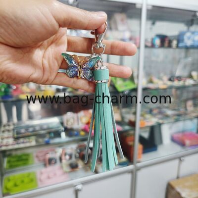 GUGEER Exquisite Butterfly Keychain Charm Pendant Decorative Key Ring Sweet Gift for Birthday Holiday Graduation